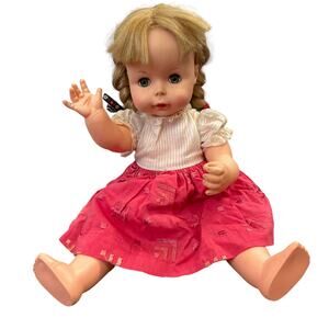Effanbee Suzy Sunshine Doll Vintage 1961 Sleep Eyes Blonde Hair Freckles READ